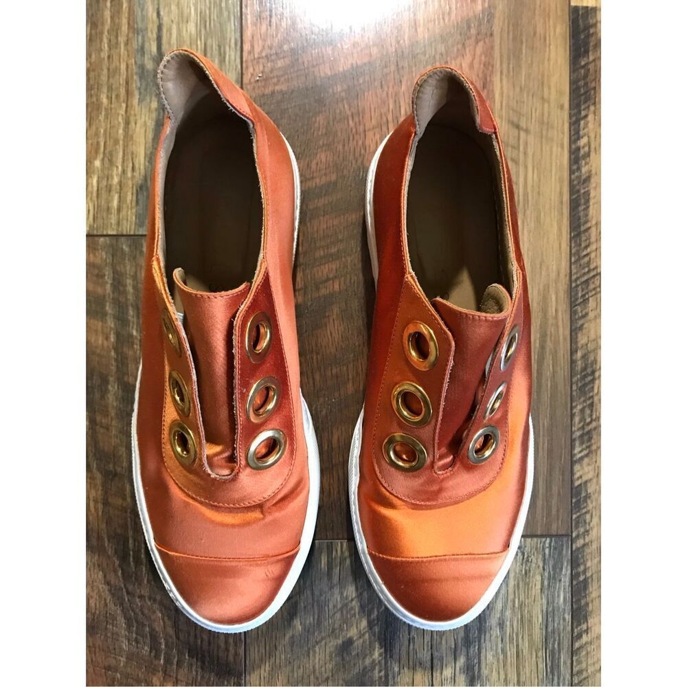 LF Shoes Size 39=8-8.5 slip on tennis shoes comfortable gold accents